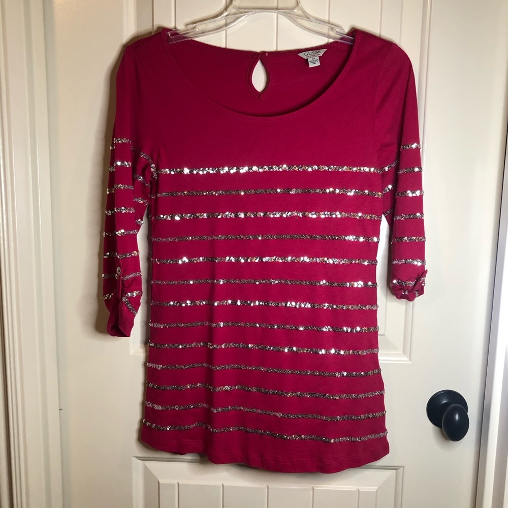 Womens Guess Three-Quarter sleeve shirt.